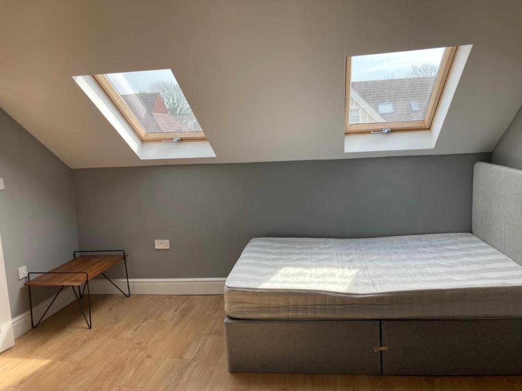112 Gleneagle Road Rooms London Kültér fotó